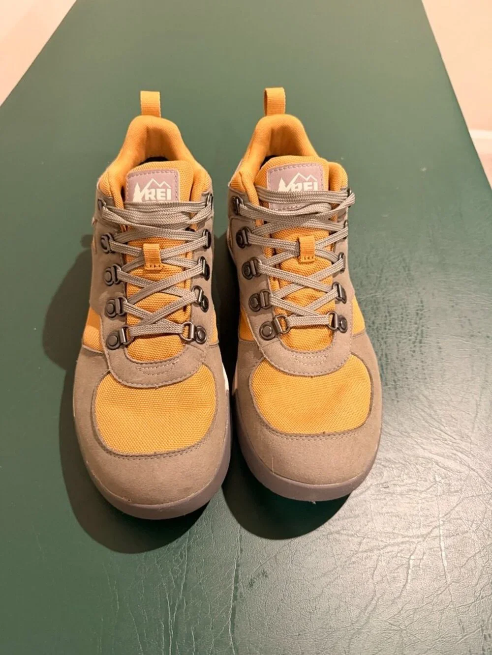 REI Co-op Trailmade Waterproof Hiking / Trekking Shoes Men’s 9.5 Gray Ochre